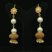 Antique pearl jewelry