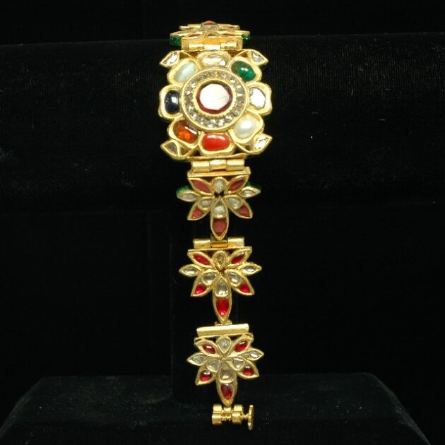 9 gemstone Navaratna bracelet.