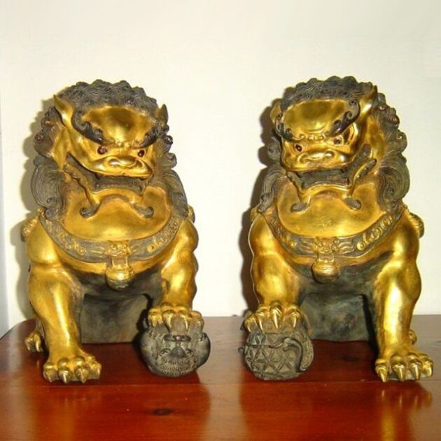 A pair of Chinese temple guardians