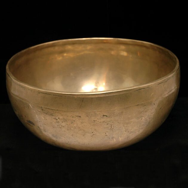 Bronze singing bowl