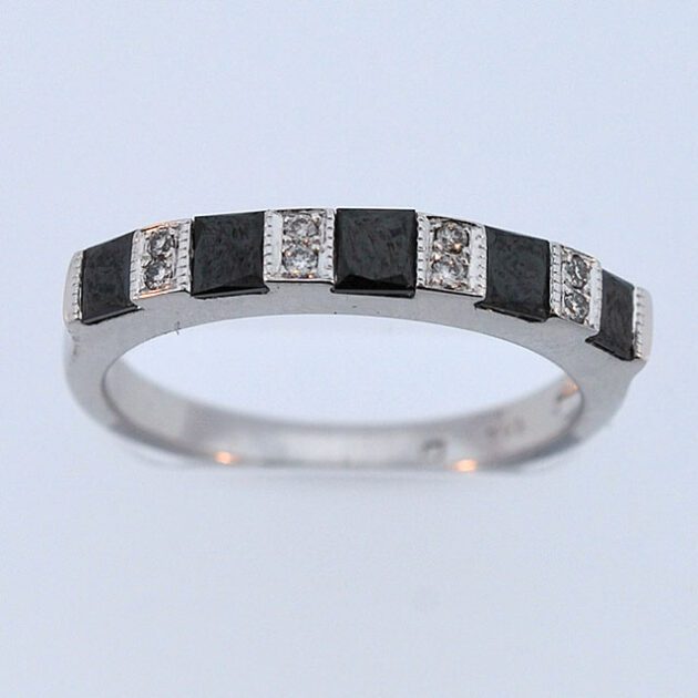Black diamond ring