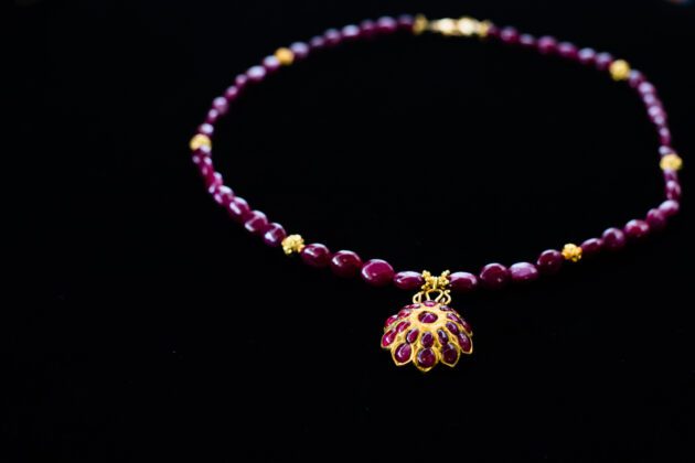 18K Yellow Gold Navaratna Pendant