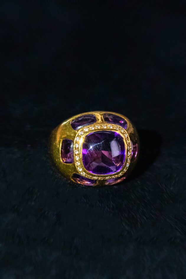 Amethyst and diamond gold ring