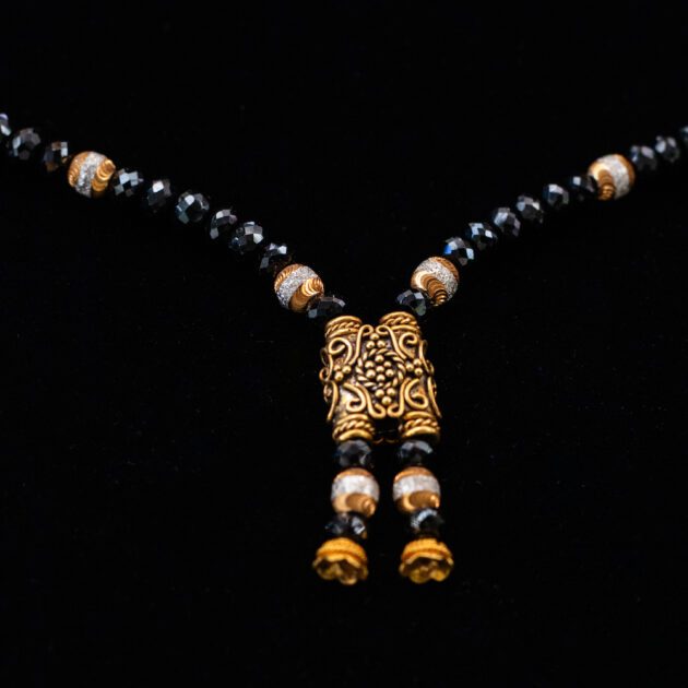 Black Spinel and 18k Yellow Gold Lariat Necklace and Earrings