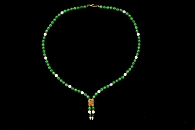 Jade bead Lariat necklace