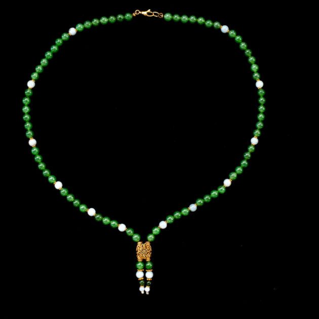 Jade bead Lariat necklace