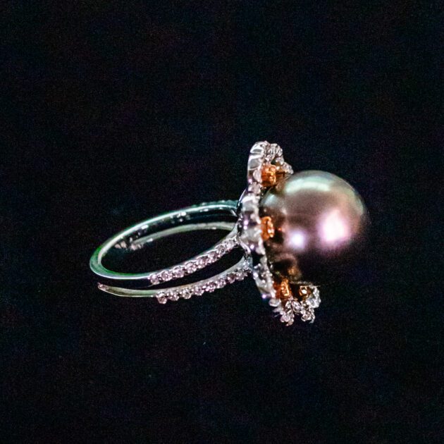 White and Yellow Heart-Set Diamonds and Tahitian Black Pearl and 18k Yellow Gold Ring