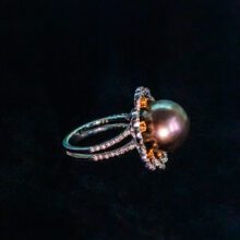 Tahitian Black Pearl and 18k Yellow Gold Ring
