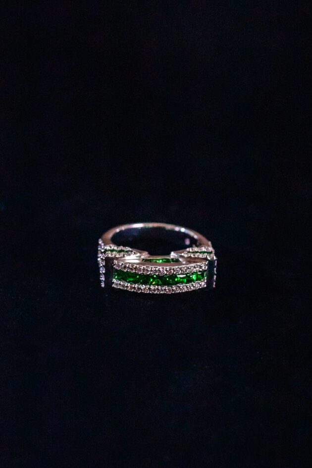 lotus-luxury-designer-jewelry-316 tsavorite and diamond silver ring