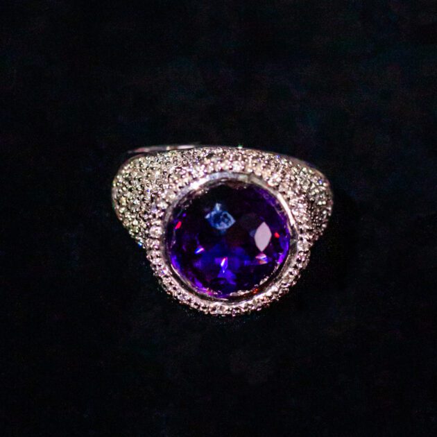 Amethyst 18k White Gold Signet Ring