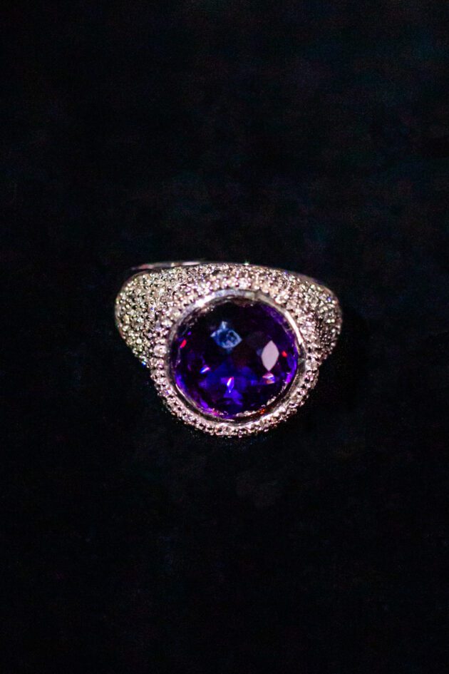Amethyst 18k White Gold Signet Ring