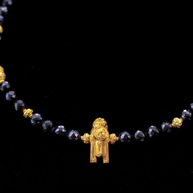 Luxury 22K gold bridal pendant with gemstone spinel necklace – Indian wedding style.